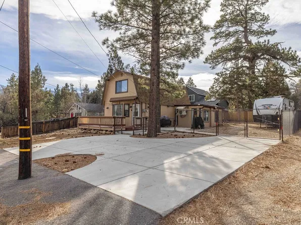 480 Spruce Ln, Sugarloaf, CA 92386