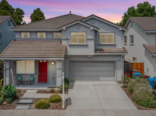 748 Avelar St, East Palo Alto, CA 94303