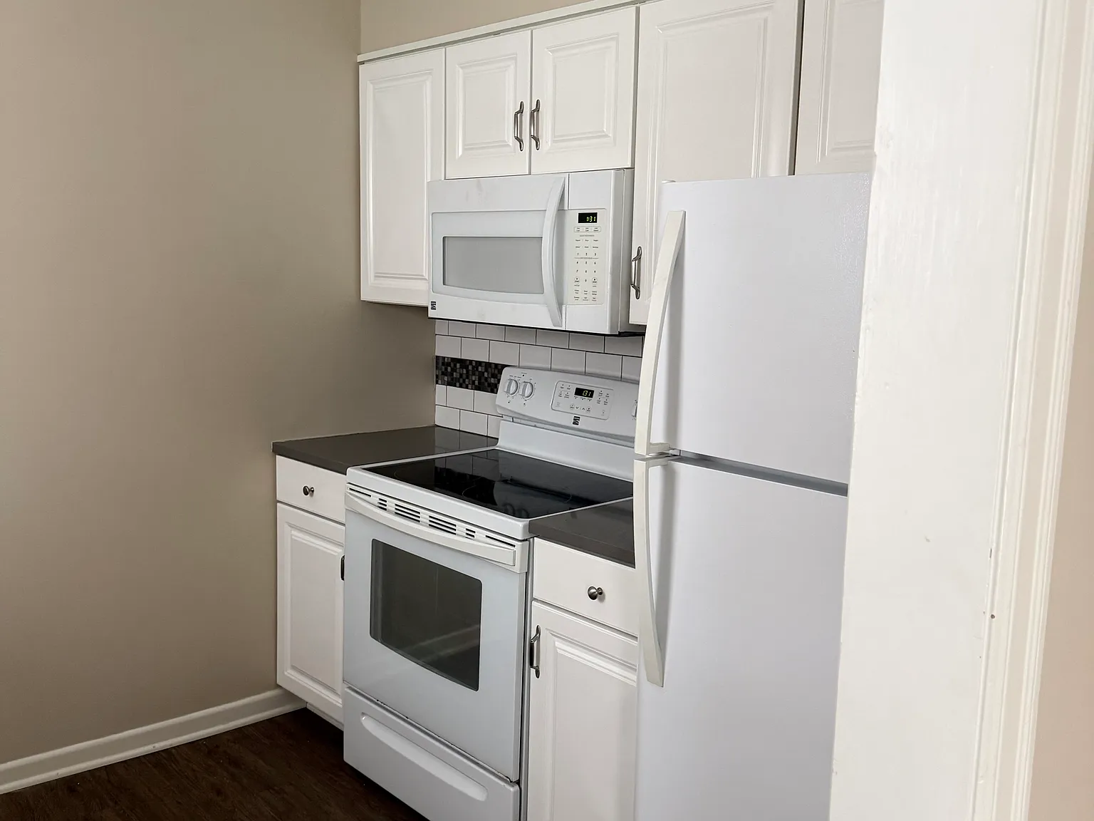 2 bed, 1350 sqft, $1,050 — Photo 3