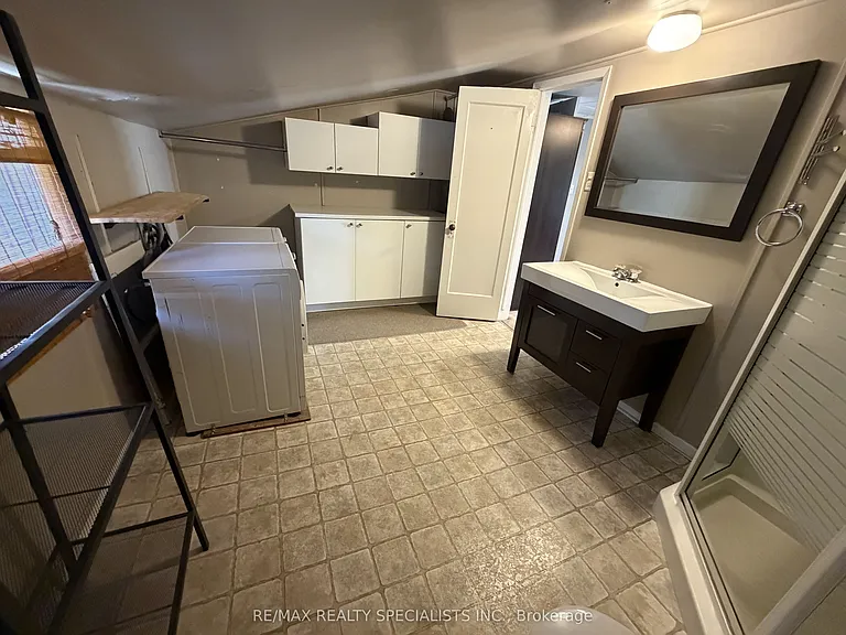 1190 Clarkson Rd N — Photo 17