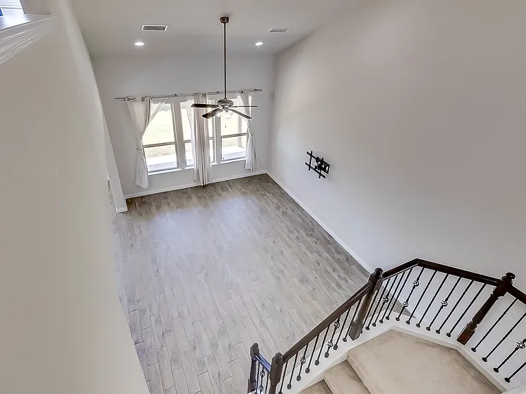 1005 Cold Bear Cv — Photo 8