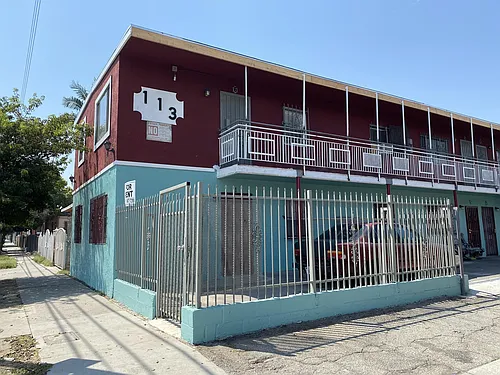 113 W Century Blvd Photo 1