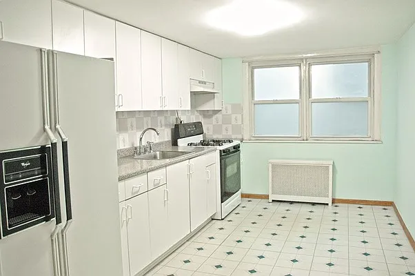 Rented by In Haus LLC | media 16