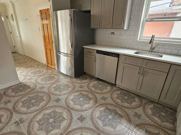 2527 E 12th St Floor 2, Brooklyn, NY 11235