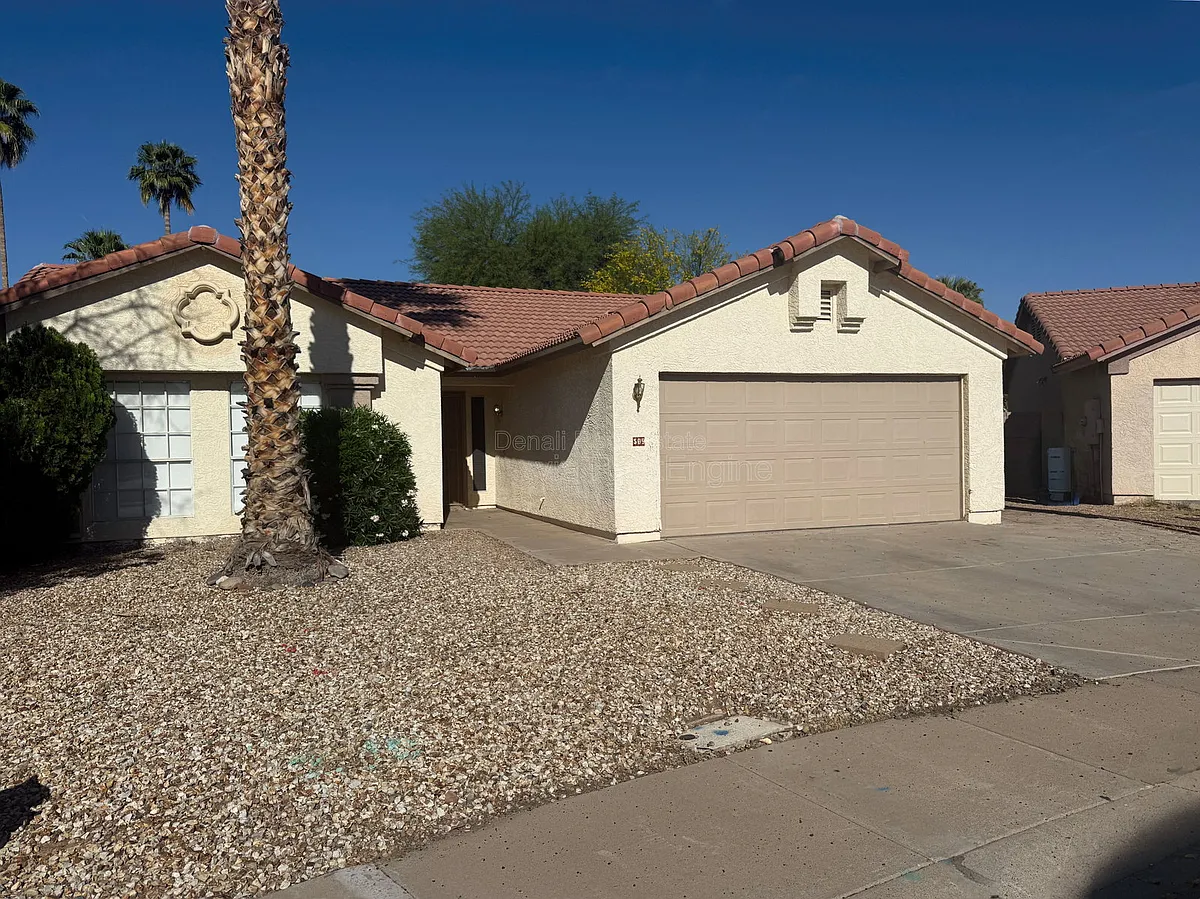 Building Photo - 509 W Ensueno Ct