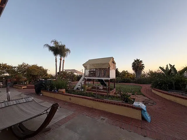 3319 Piragua St — Photo 30