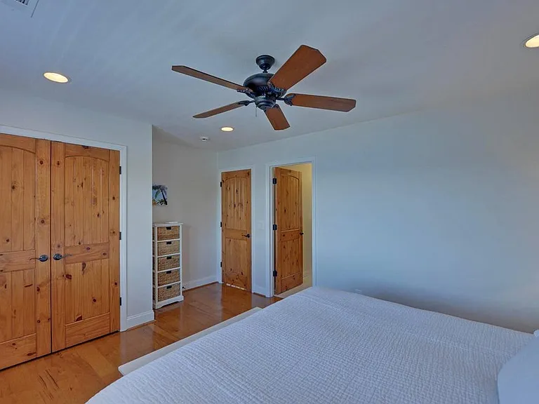 1951 Island View Dr — Photo 50