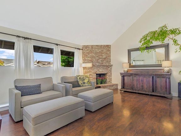4th image of 91 Las Positas Cir