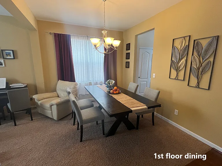 10210 Hamlet Ct — Photo 7