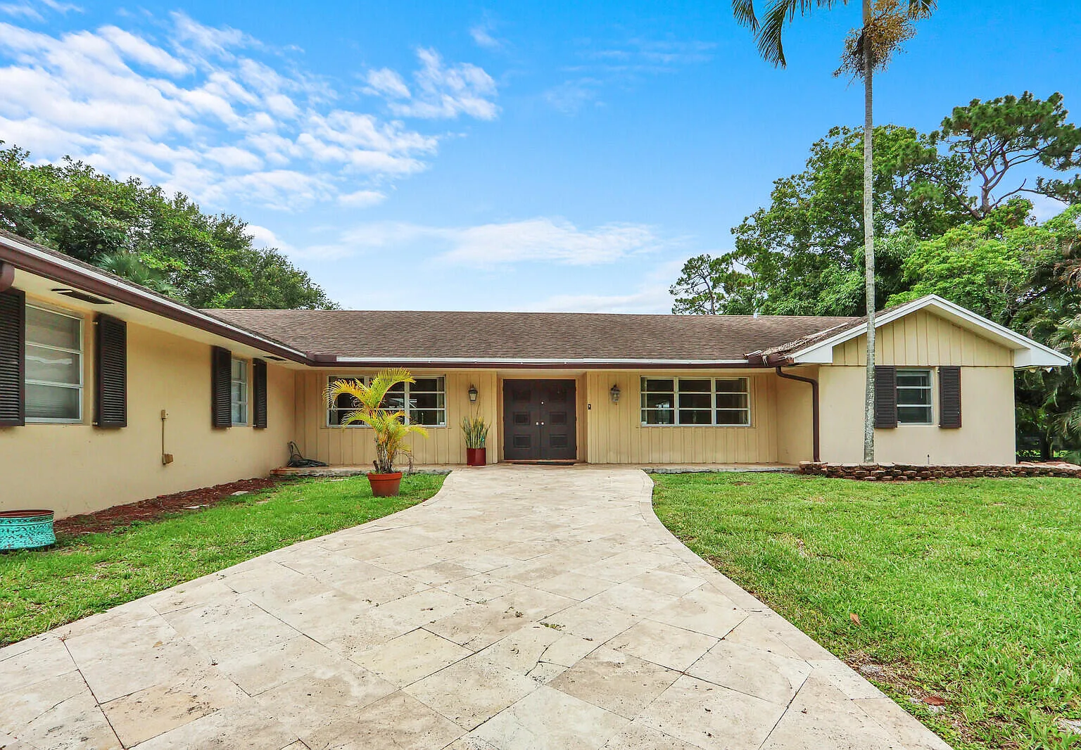 4 bed, 3.0 bath, 2731 sqft, $5,000 — Photo 1