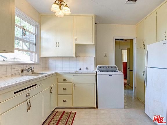 5th image of 508 W Fairview Blvd