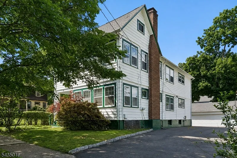 2 bed, 1.0 bath, $3,150 — Photo 3