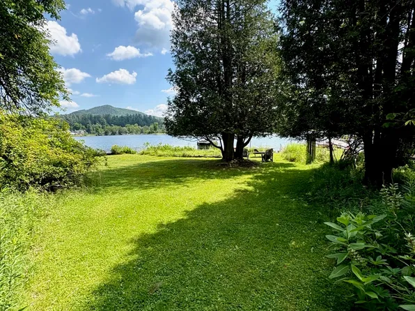 138 Kiwassa Rd, Saranac Lake, NY 12983