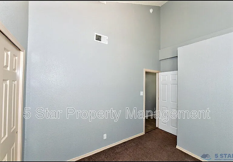 804 Margarita St — Photo 35