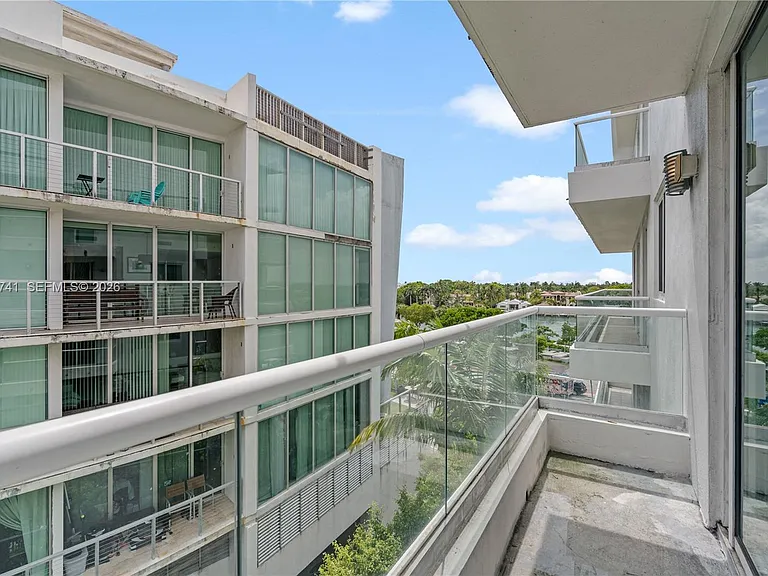 6362 Collins Ave #614 — Photo 17