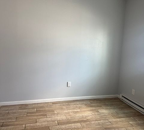 4th image of 132 S 8th St #2R