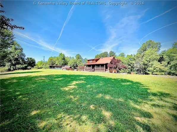 473 Plantation Rd, Charleston, WV 25312
