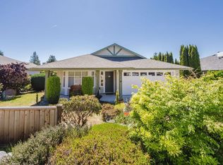 6317 Williams Pl, Sechelt, BC V7Z 0M6