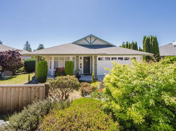 6317 Williams Pl, Sechelt, BC V7Z 0M6