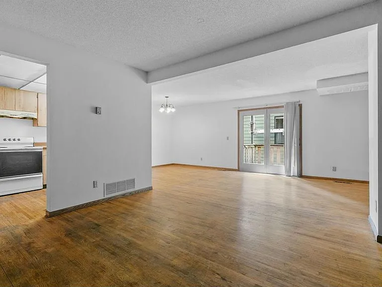 Van Cleve Townhomes — Photo 9