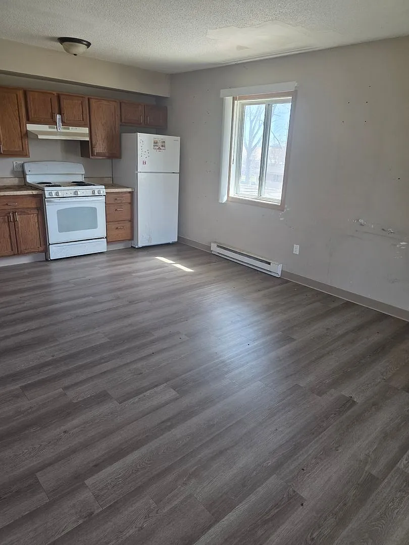 1409 Belle Plaine — Photo 2