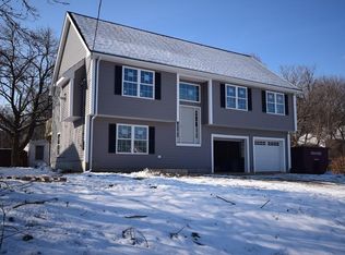 5 Rayner St, Blackstone, MA 01504