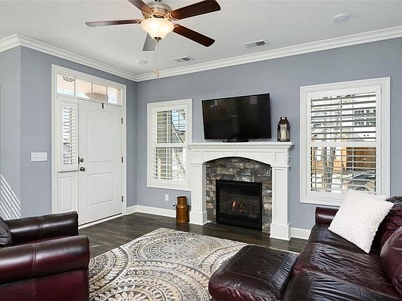 3rd image of 16019 Fontana St APT 110