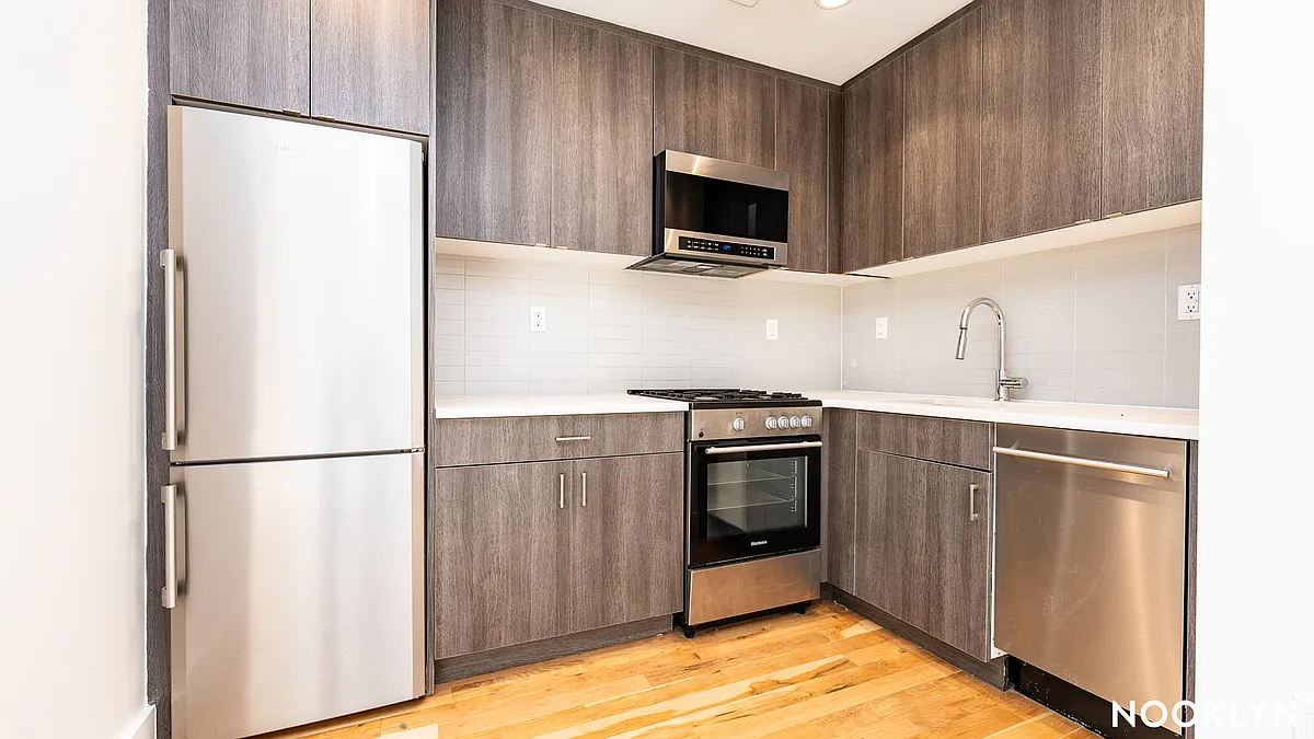 Building Photo - 824 E New York Ave #6K