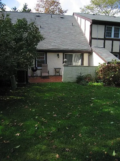 Leland Ln — Photo 5