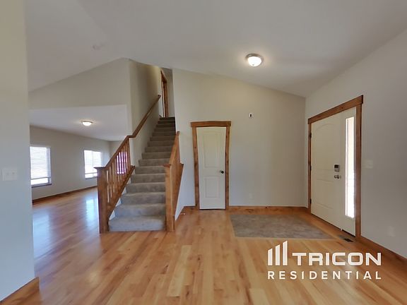 2nd image of 380 Saratoga Way