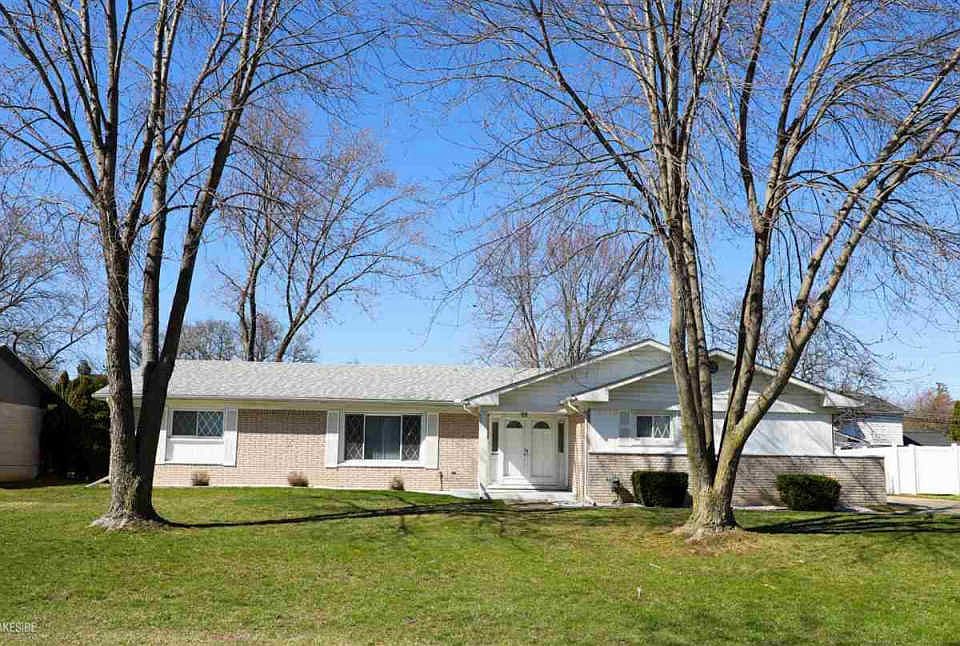 1st image of 16247 Chatham Dr