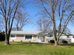 16247 Chatham Dr, Clinton Township, MI 48035