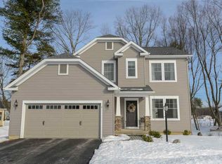 1 Wooden Ct, Mechanicville, NY 12118