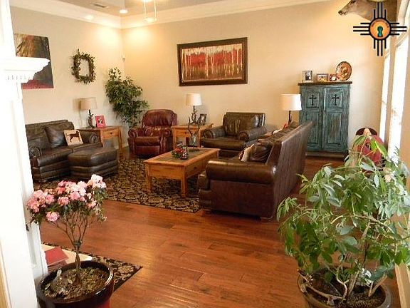 5th image of 3925 Springwood Dr