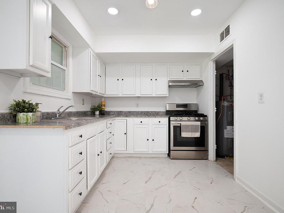 1st image of 109 Rose Ln