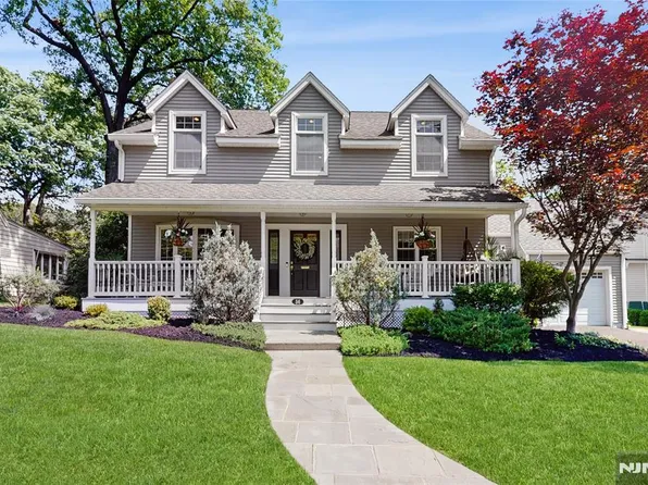 56 James St, Westwood, NJ 07675