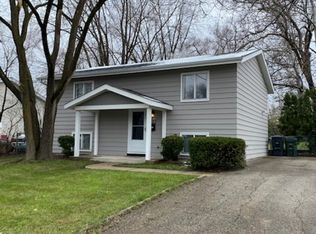 933 W Maple Ave, Mundelein, IL