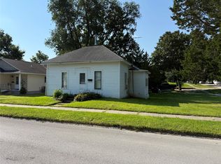 624 W Summit St, Winterset, IA 50273