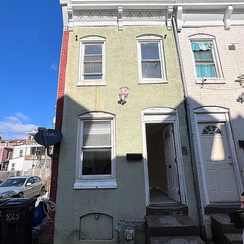 227 Hudson St Photo 1