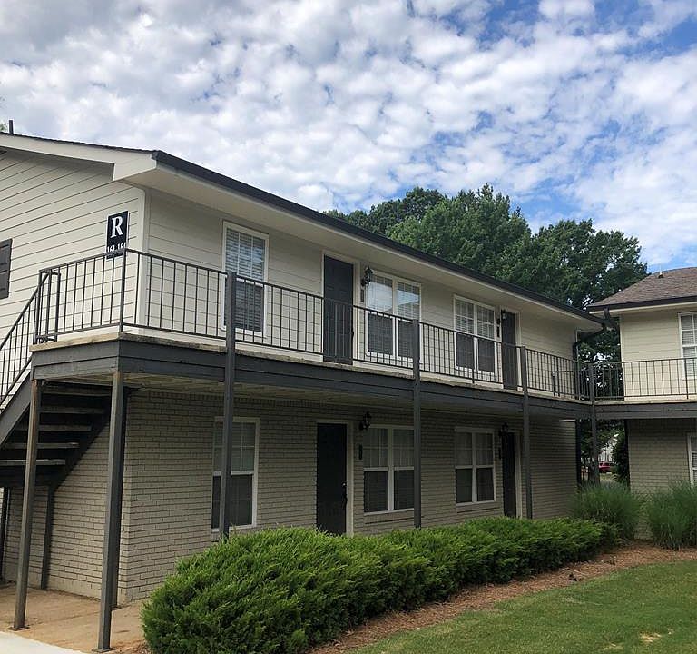 1st image of 1802 Jackson Ave W APT 162