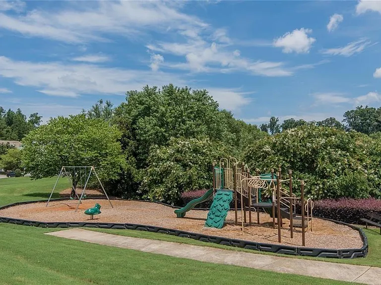 519 Windstone Trl — Photo 20