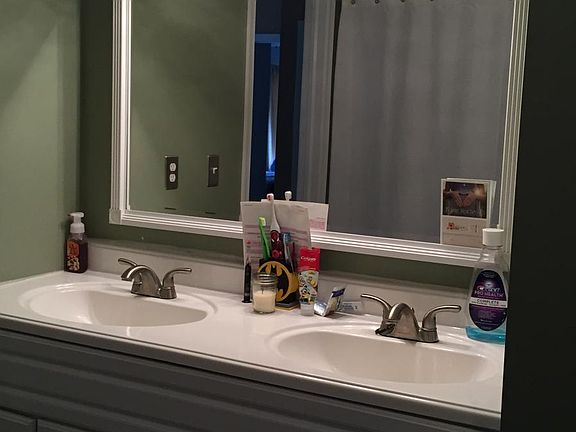 Double vanity upstairs bath