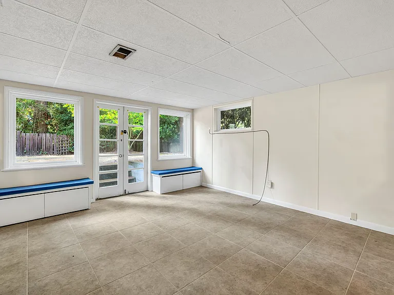9140 NE 21st Pl — Photo 22