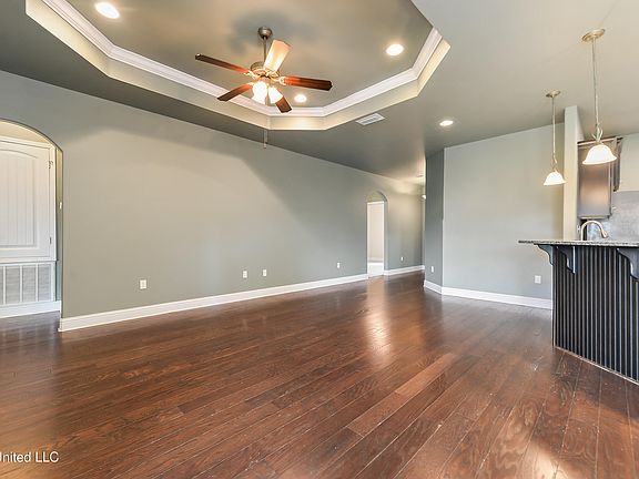 5th image of 14123 Anandale Cir