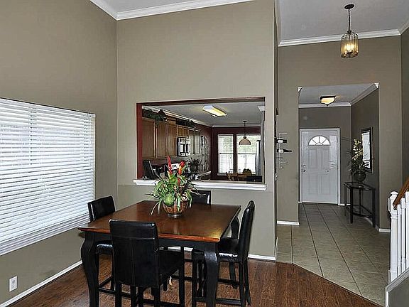 2nd image of 5918 Spring Sunrise Dr