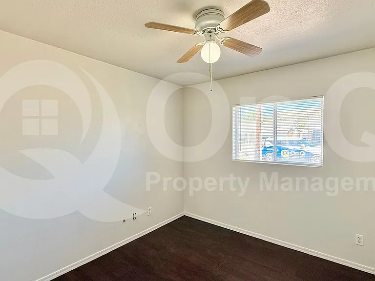 12602 N 21st Ave — Photo 14