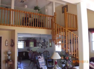 112 Island Ave, East Moline, IL 61244