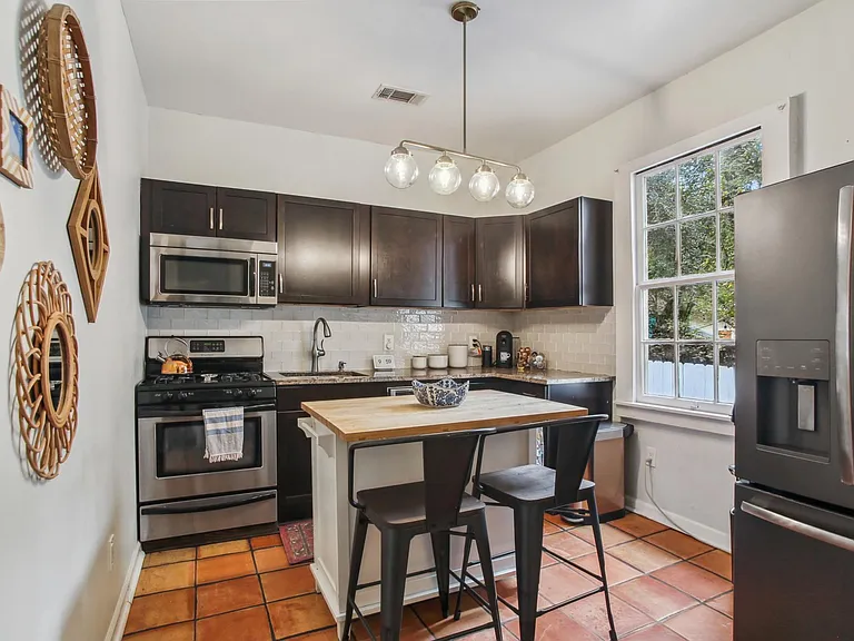 1335 Hillary St — Photo 11
