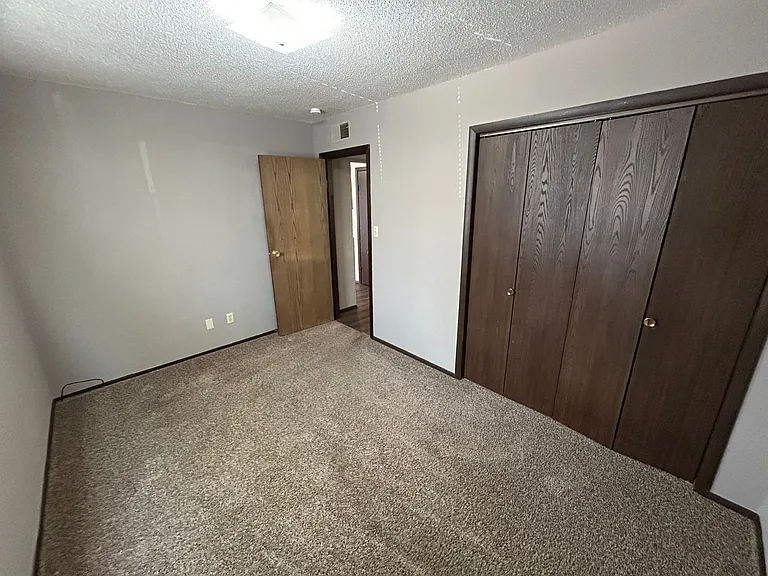 207 E Newkirk St — Photo 11