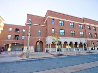 42081 3rd St APT 202, Temecula, CA 92590